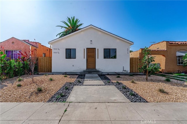 view of front of property featuring a patio