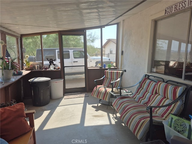 63737 Gibson Rd, Joshua Tree, CA 92252 - sunroom with concrete flooring