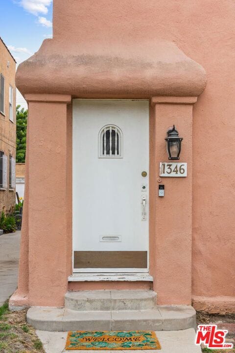 view of entrance to property