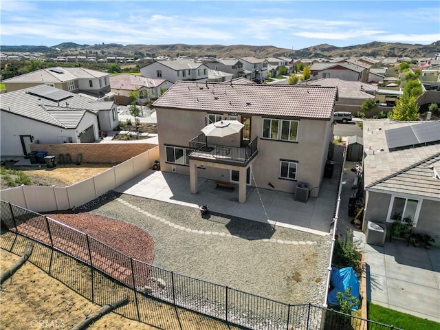 bird's eye view featuring a mountain view