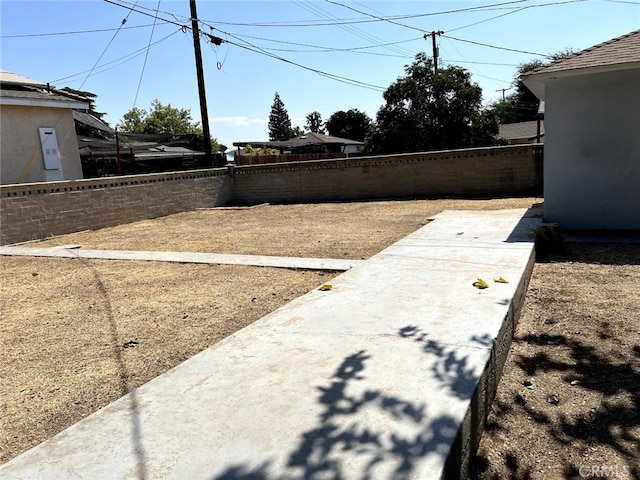 2202 Bedford Way, Bakersfield, CA 93308 - view of yard