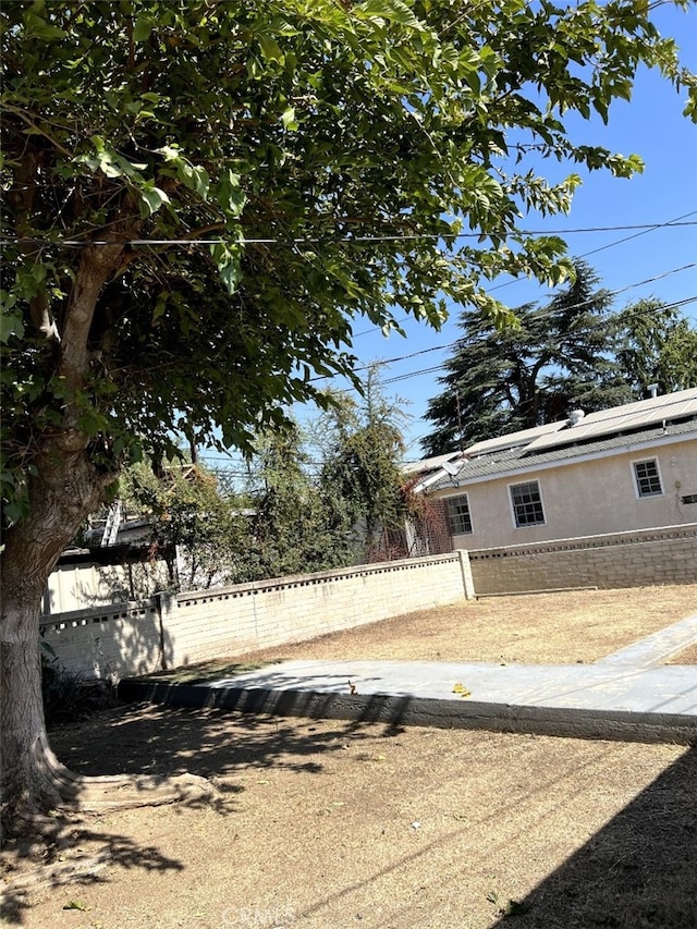 2202 Bedford Way, Bakersfield, CA 93308 - view of yard