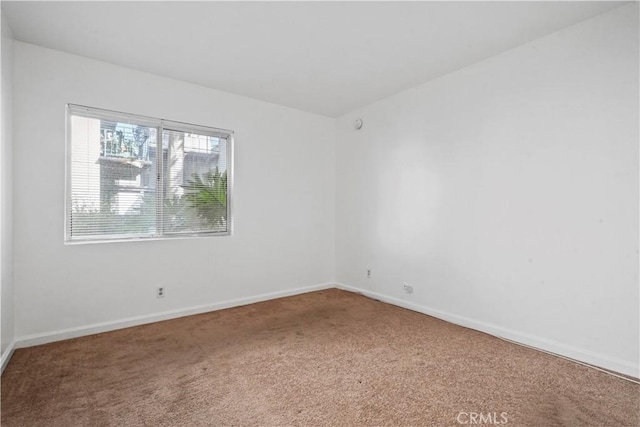 empty room featuring carpet