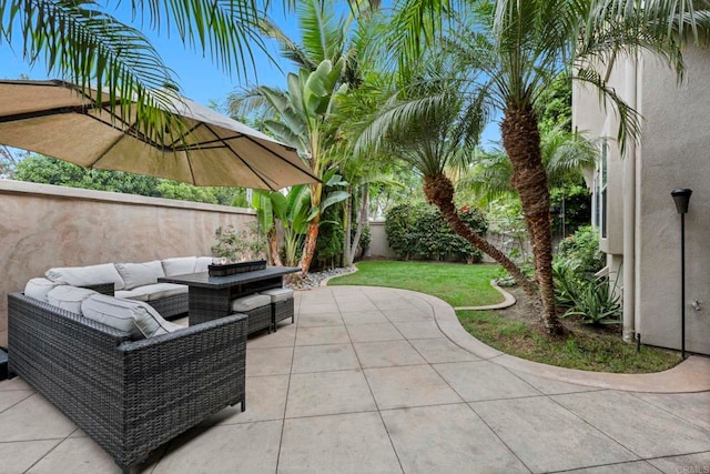 view of patio / terrace featuring an outdoor hangout area