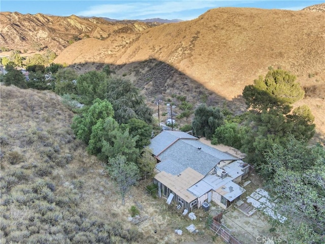 bird's eye view featuring a mountain view