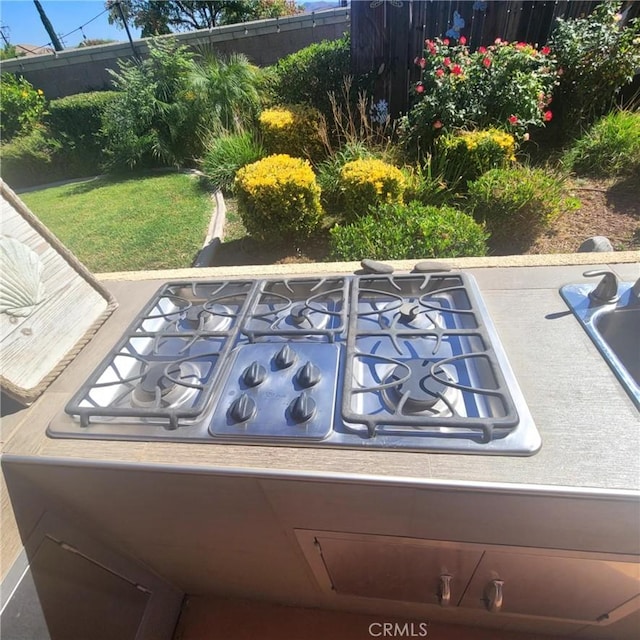 3887 Via Zumaya St, Corona, CA 92881 - kitchen view