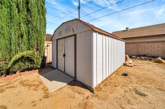 view of outbuilding