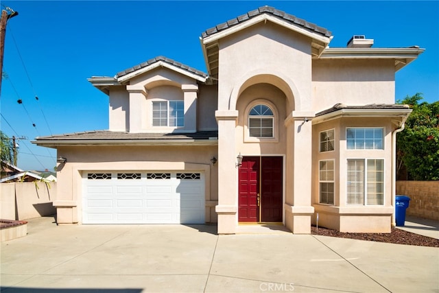 view of front facade featuring a garage