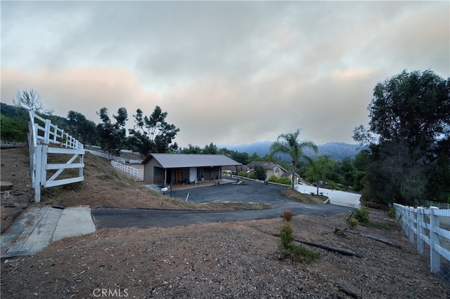 view of front of property