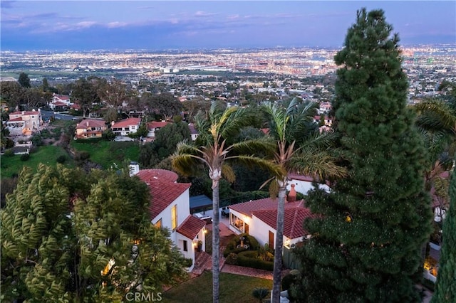 view of aerial view at dusk