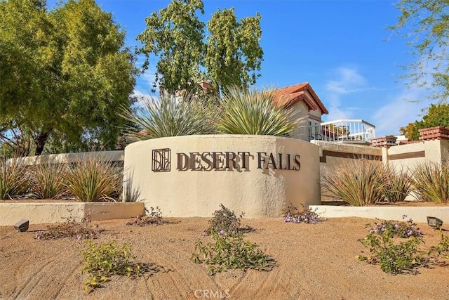 view of community / neighborhood sign