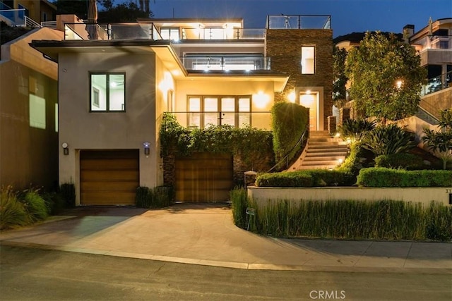 view of front of house with a garage