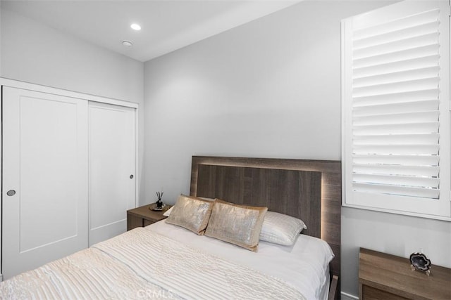 bedroom with a closet