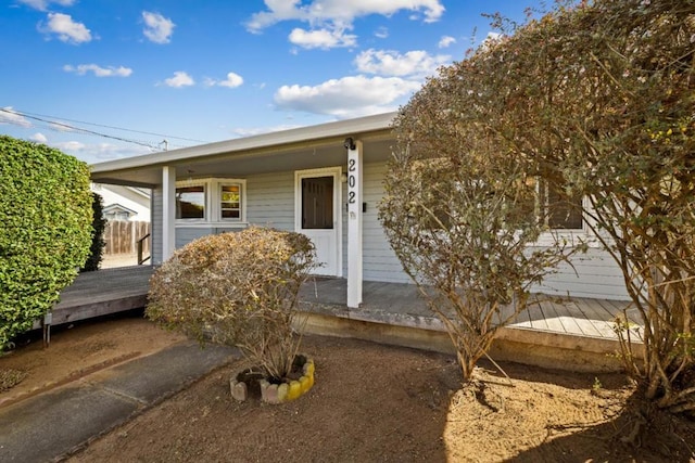 view of front of home featuring a porch