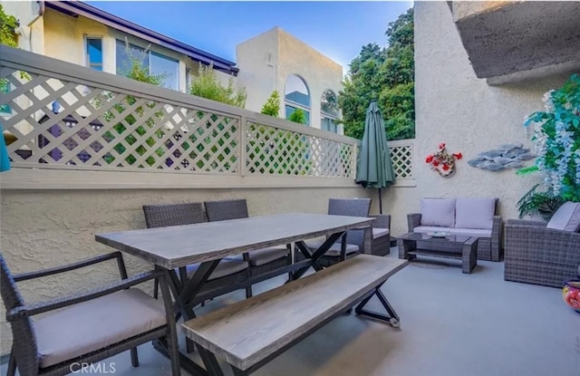 view of patio / terrace featuring an outdoor hangout area