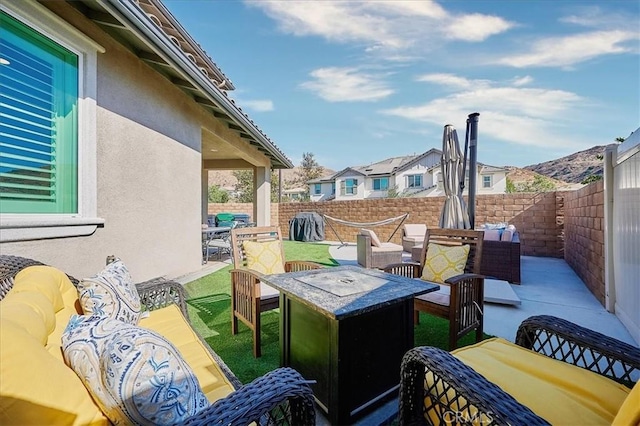 view of patio / terrace featuring outdoor lounge area