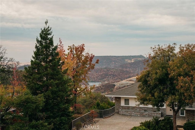 property view of mountains