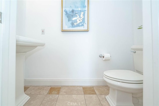 bathroom featuring toilet