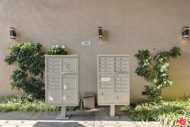 surrounding community with mail boxes