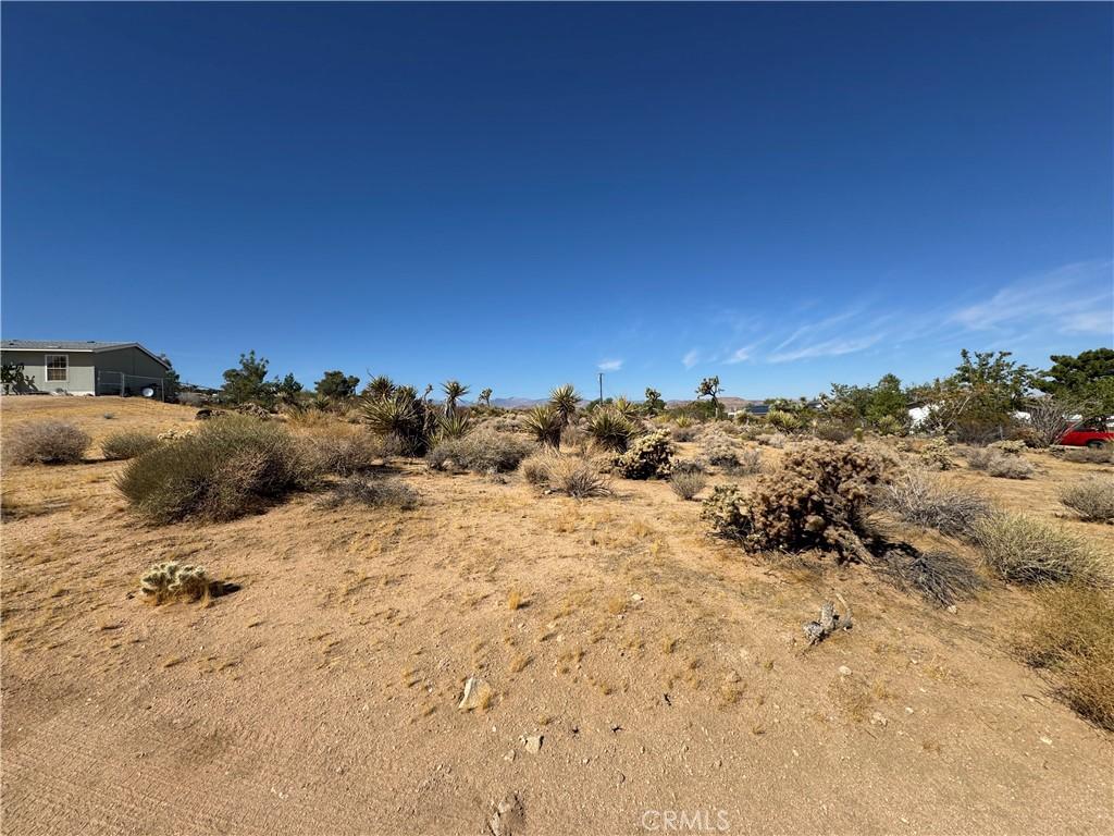 7218 Juniper Rd, Joshua Tree, CA 92252