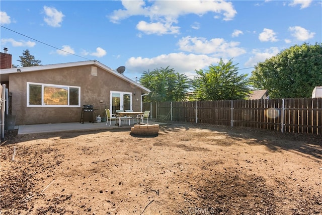 view of yard with a patio