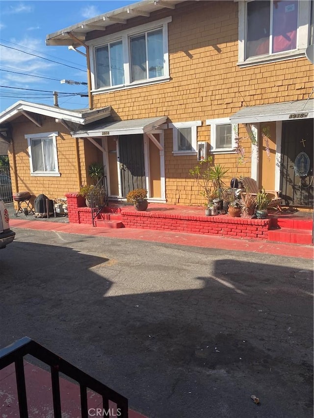 3918 Wisconsin Pl, Los Angeles, CA 90037 - photo 1