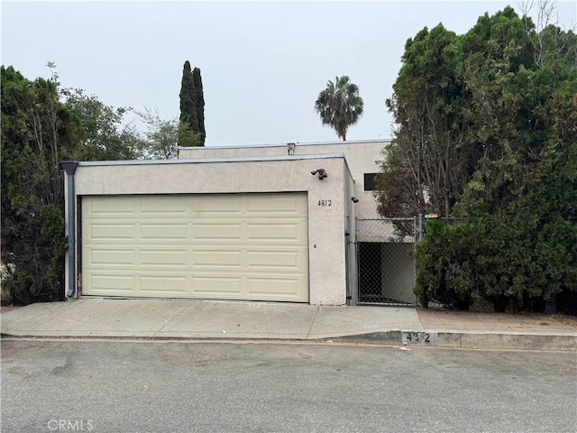 4812 E Seldner Ave, Los Angeles, CA 90032 - garage with concrete driveway