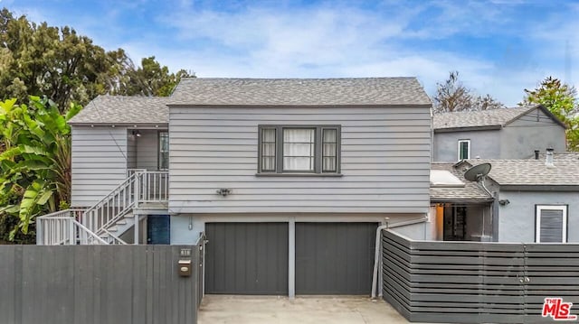 view of front facade with a garage