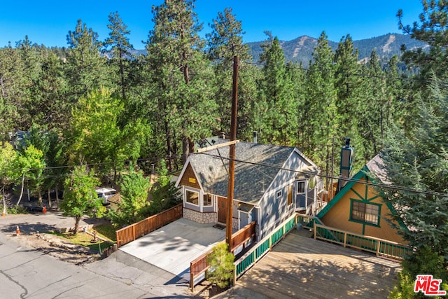 drone / aerial view featuring a mountain view