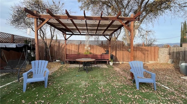 view of yard with a pergola