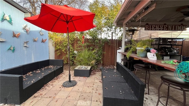 view of patio featuring an outdoor hangout area