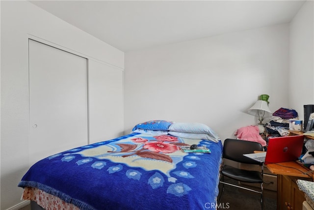 bedroom featuring a closet