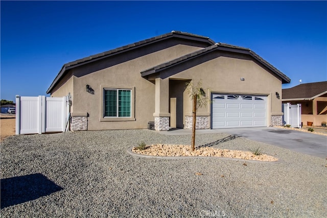 view of front facade with a garage