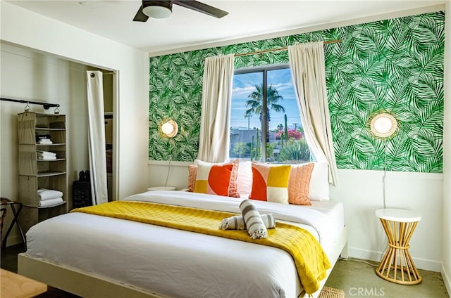 bedroom featuring ceiling fan