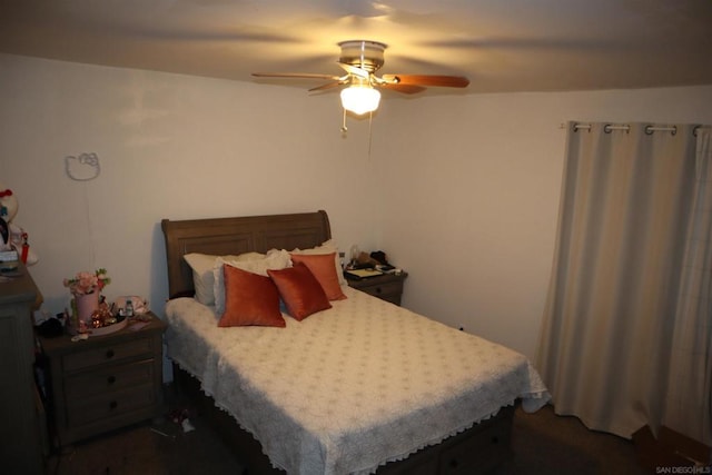 bedroom featuring ceiling fan