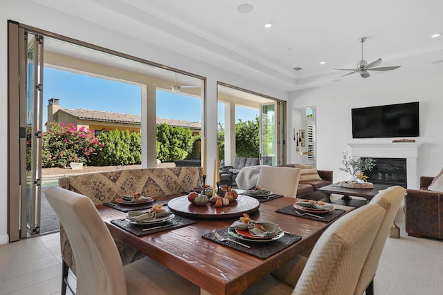 dining area with ceiling fan