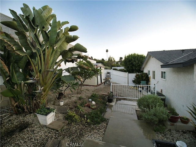 view of yard featuring a fenced backyard