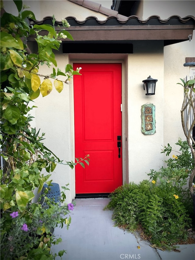 view of property entrance