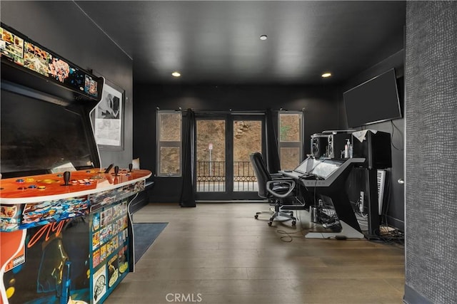 office space with hardwood / wood-style floors