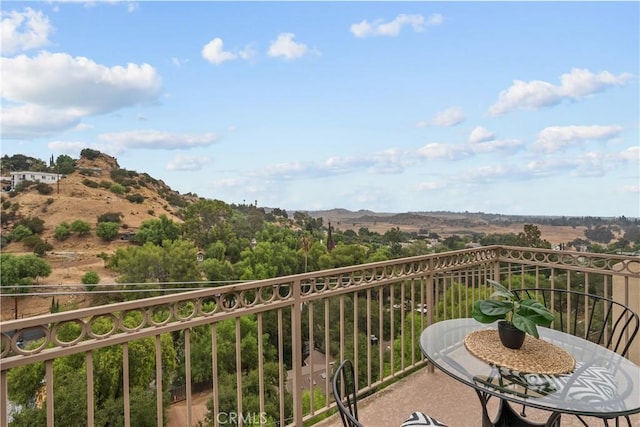 8350 Hillcroft Dr, West Hills, CA 91304 - balcony with a mountain view