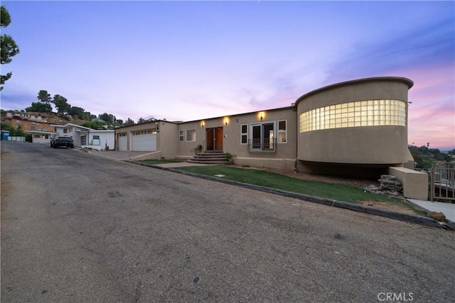 view of front facade with a garage