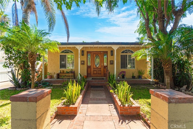 view of front facade with covered porch