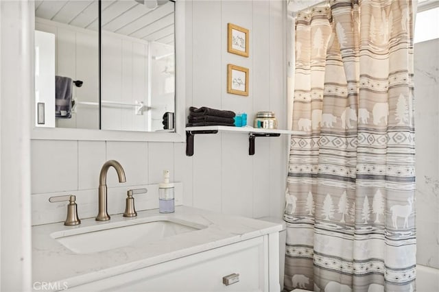 31600 City Creek Rd, Running Springs, CA 92382 - full bathroom featuring a shower with curtain, tasteful backsplash, and vanity