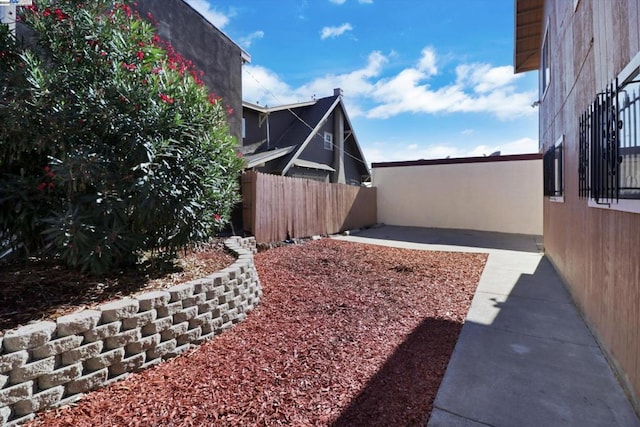 view of yard with a patio