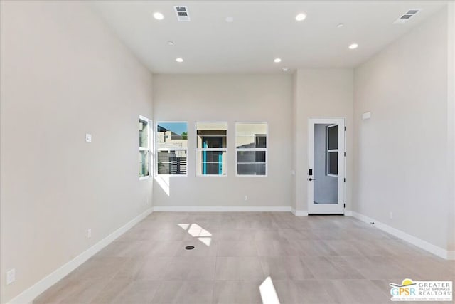 empty room with a towering ceiling