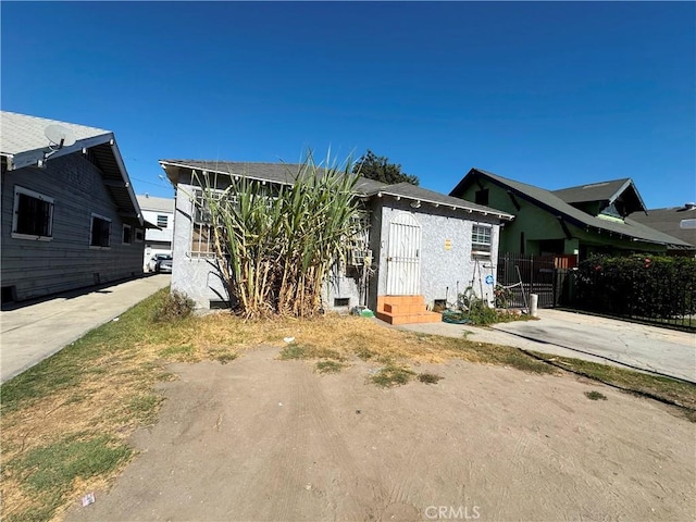 547 W 43rd St, Los Angeles, CA 90037 - photo 2