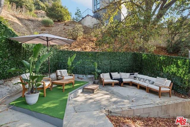 view of patio / terrace featuring outdoor lounge area