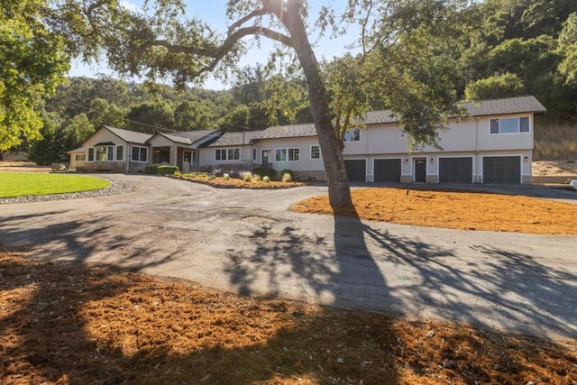 view of front facade with a garage