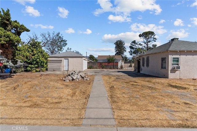 view of yard featuring cooling unit