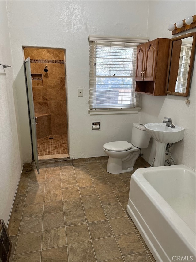 bathroom with toilet and independent shower and bath